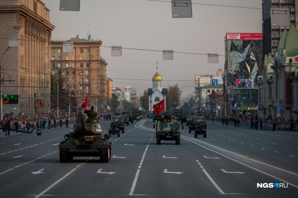 В параде примет участие военная техника В параде примет участие военная техника