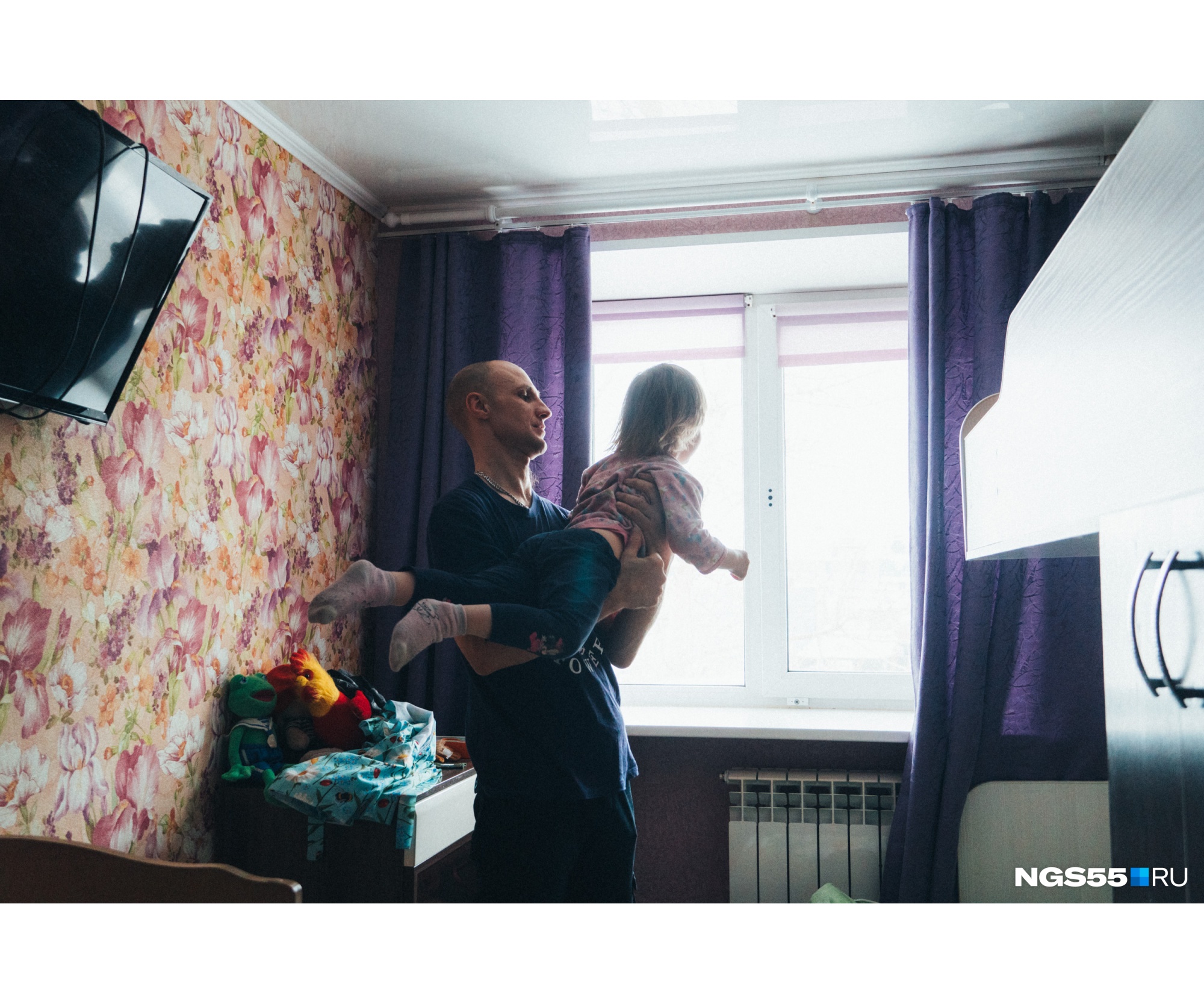 «От ребенка она ушла по мужикам. Мы же для суда делали экспертизу: связь между матерью и дочерью полностью отсутствует!» «От ребенка она ушла по мужикам. Мы же для суда делали экспертизу: связь между матерью и дочерью полностью отсутствует!»