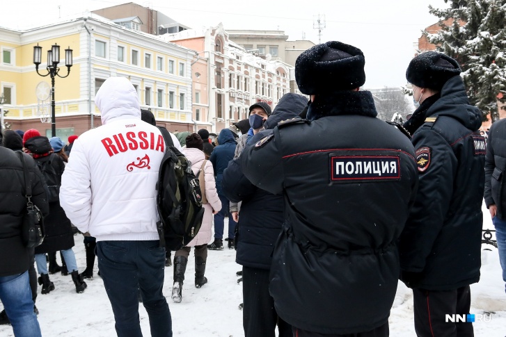 Шествие в поддержку Алексея Навального <nobr class="_">23 января</nobr> проходило по главной пешеходной улице города Шествие в поддержку Алексея Навального <nobr class="_">23 января</nobr> проходило по главной пешеходной улице города