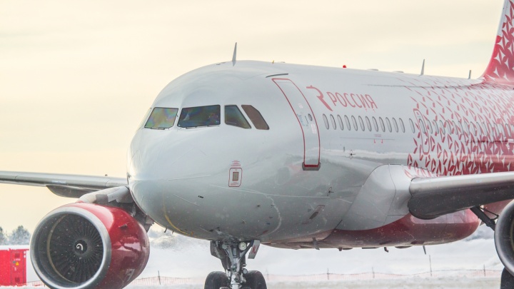 Из-за непогоды два самолета до Челябинска отправили в соседние аэропорты