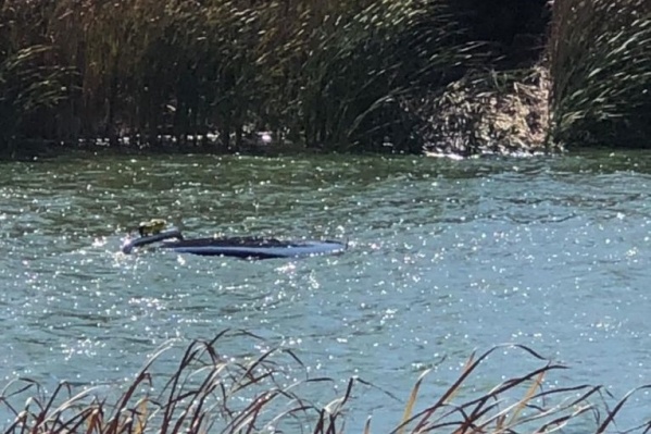Внедорожник ушел под воду по самую крышу Внедорожник ушел под воду по самую крышу