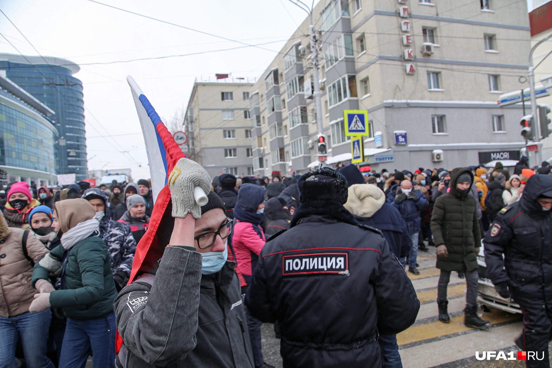 Смешались в кучу стражи, люди Смешались в кучу стражи, люди