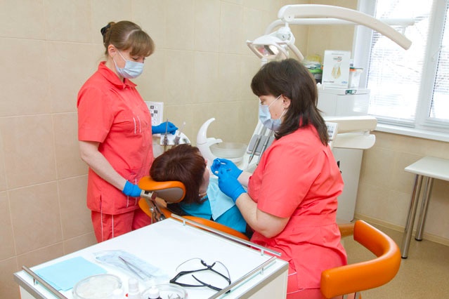 Врачи-стоматологи могут зарабатывать в Сургуте от 200 до 450 тысяч рублей в месяц