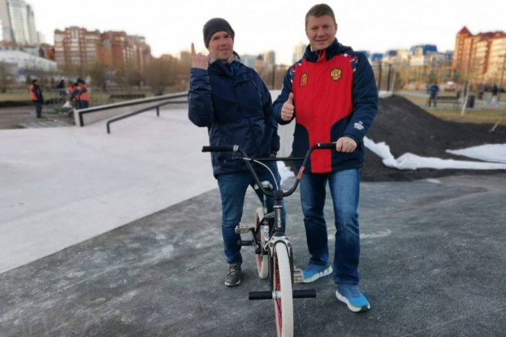 Сергей Еремин прокатился на экстремальном велосипеде