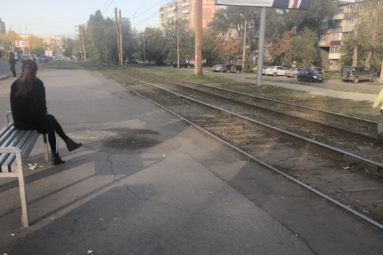Водитель догнал пешехода и «отомстил» ему на остановке в поселке Першине Водитель догнал пешехода и «отомстил» ему на остановке в поселке Першине