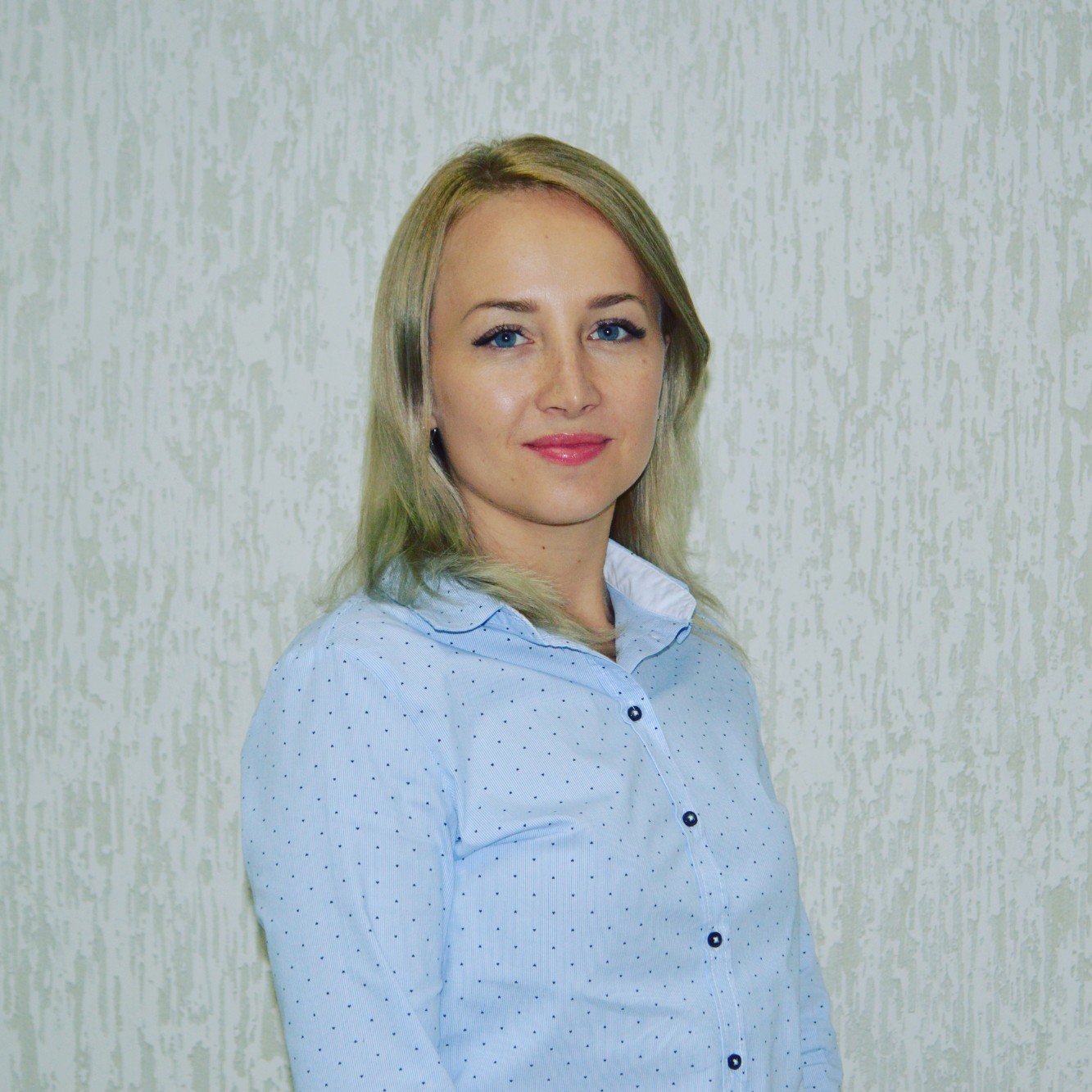 Марина мама двоих малышей, фотограф и поисковик Марина мама двоих малышей, фотограф и поисковик