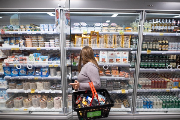 В магазинах увеличивается ассортимент свежей продукции, овощей, фруктов, охлаждённого мяса и рыбы В магазинах увеличивается ассортимент свежей продукции, овощей, фруктов, охлаждённого мяса и рыбы