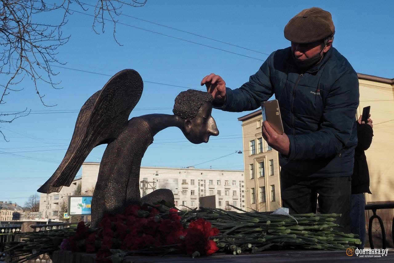 печальный ангел в санкт петербурге