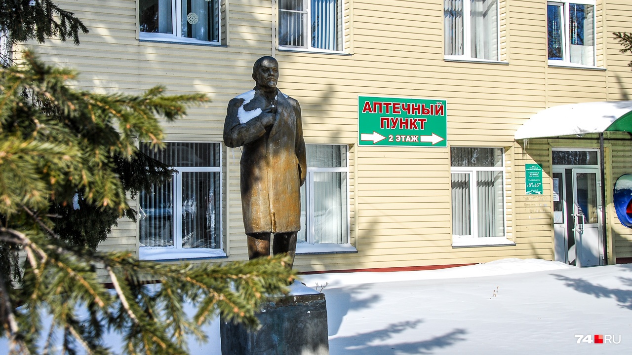 Памятник Ленину в башкирском селе имеет слегка азиатский вид