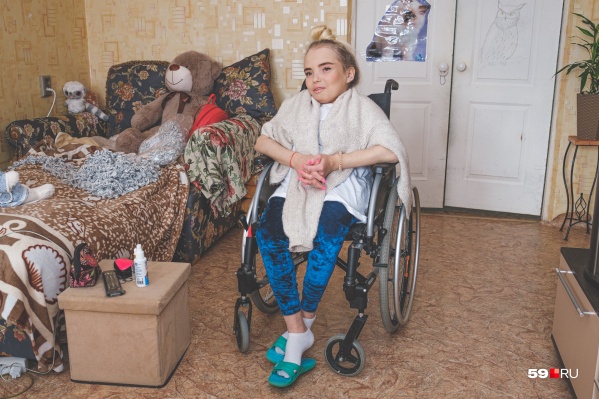 Юлия Опутина уже пятый год пользуется коляской Юлия Опутина уже пятый год пользуется коляской