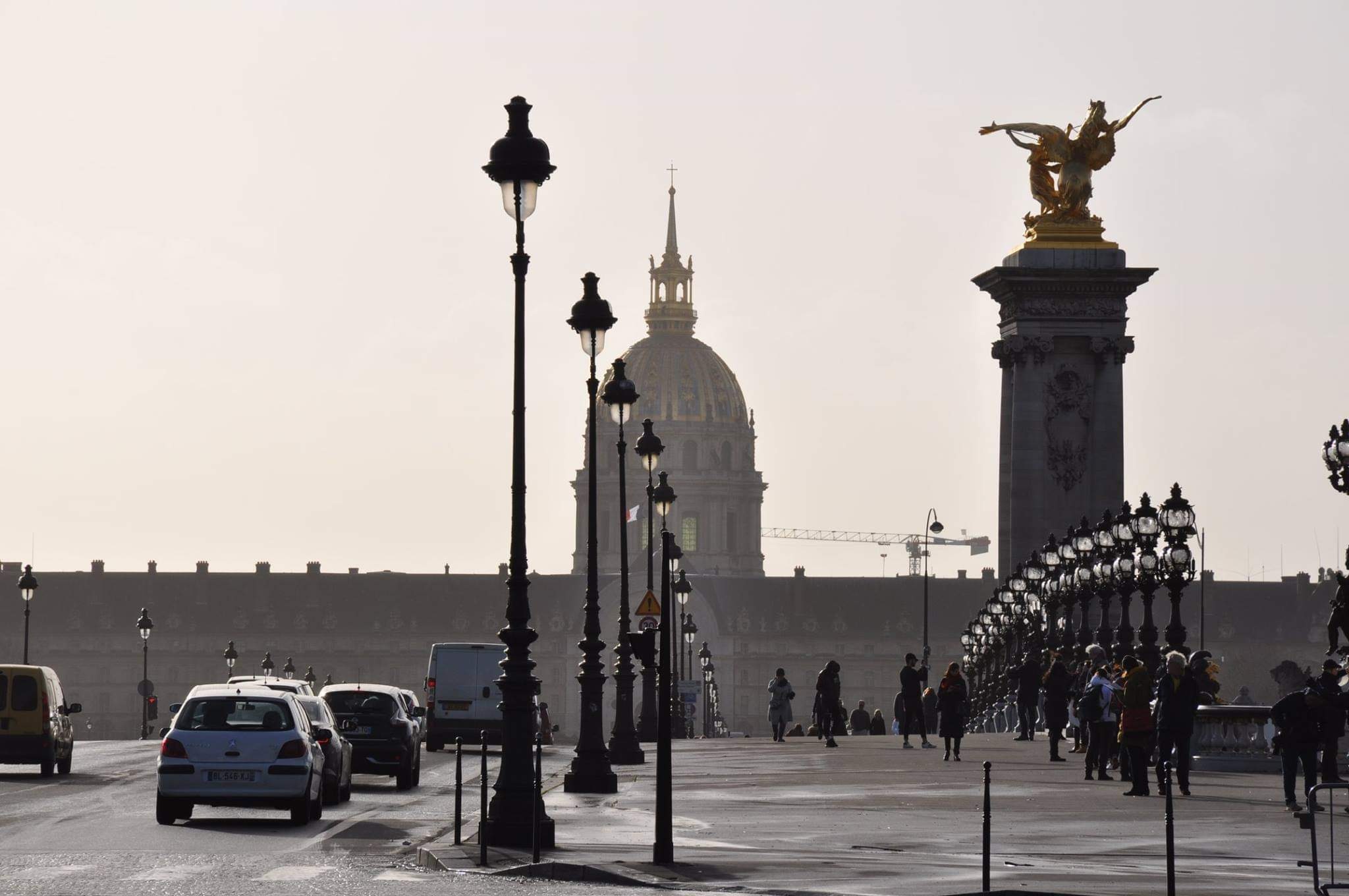 «Толерантность, взаимное уважение — лишь красивые слова»: уральский криминолог — о жизни Парижа