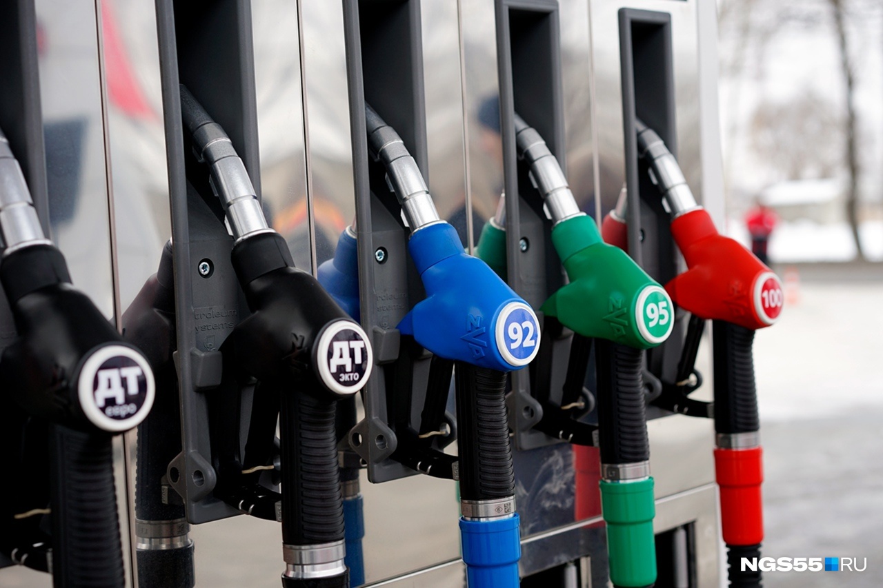 В УФАС объяснили, из-за чего выросли цены на бензин в январе
