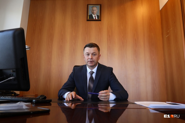 Мы поговорили с министром транспорта Свердловской области Василием Старковым
