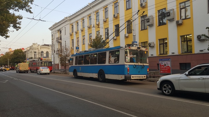 Семь троллейбусов в Краснодаре сократят время работы из-за ремонта в центре