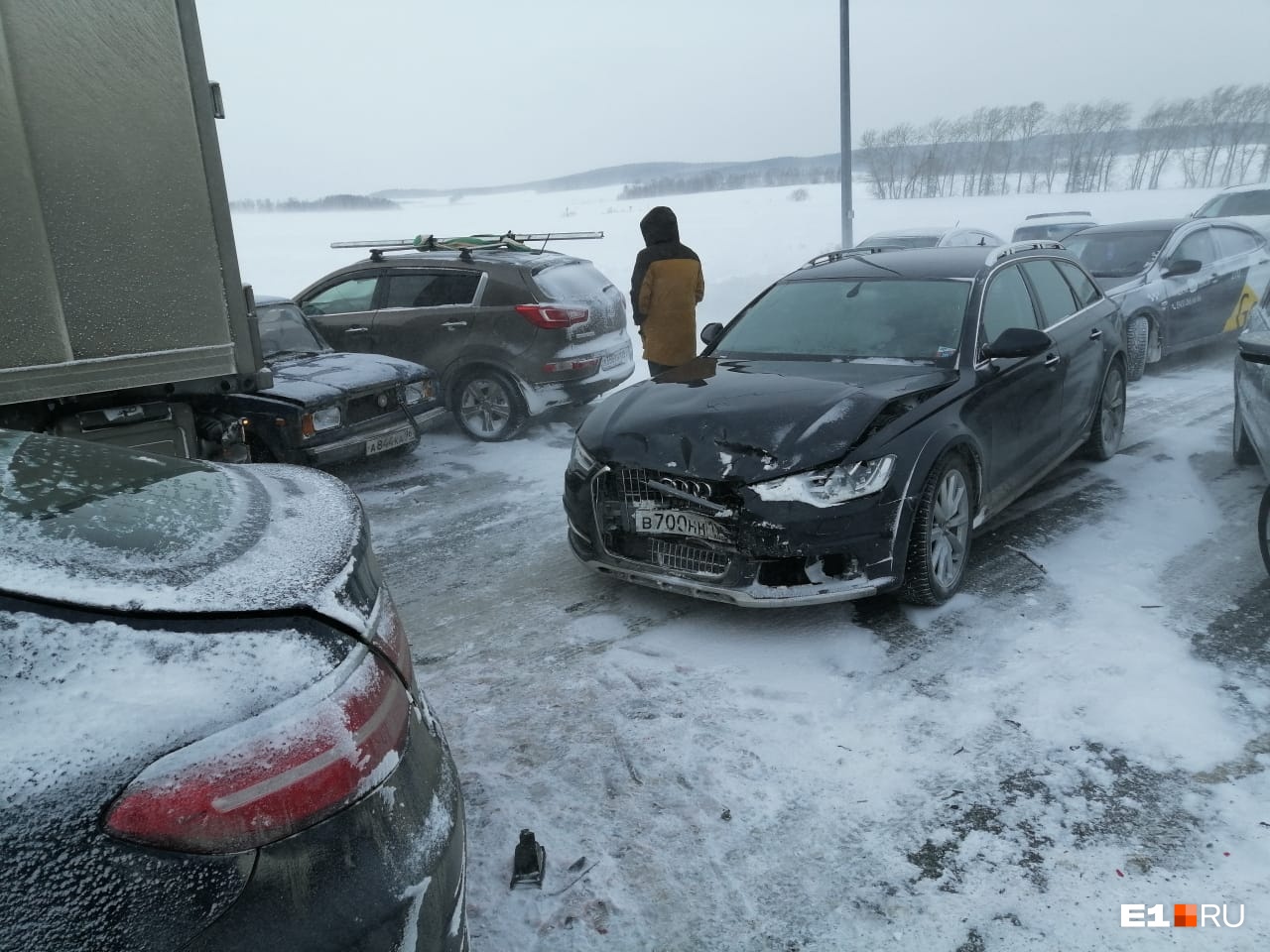 Все вопросы к водителям: можно ли было избежать замеса из 20 машин на Челябинском тракте