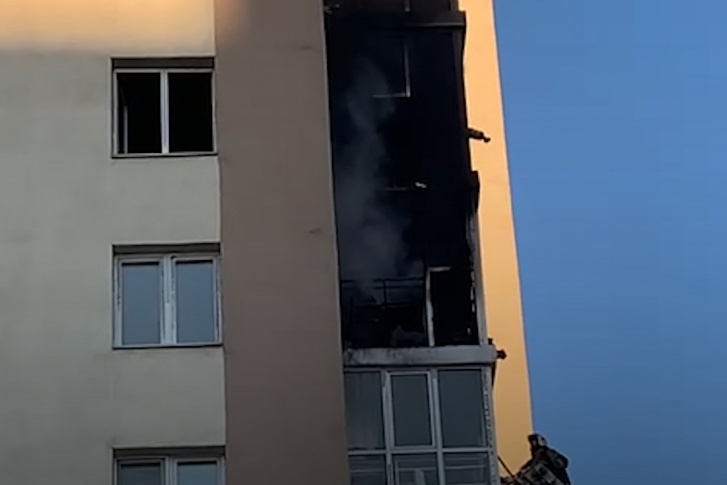 Пожар произошел на 7-м этаже
