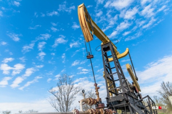 Губернатор надеется, что в Свердловской области будут добывать нефть Губернатор надеется, что в Свердловской области будут добывать нефть