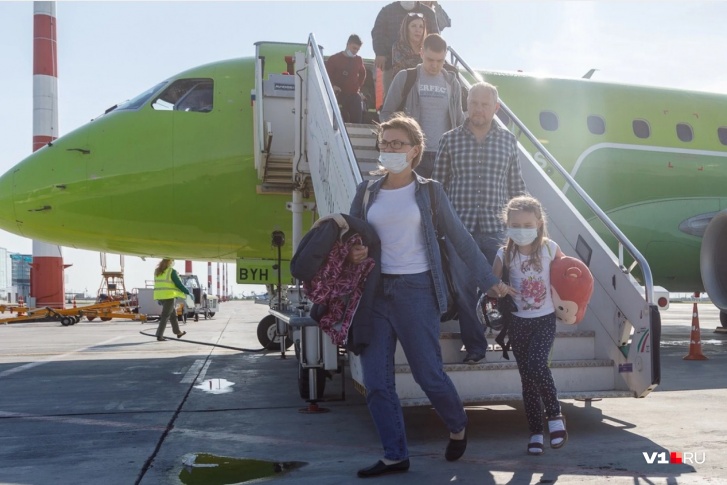 Пандемия не закончилась, но кое-где границы уже открылись