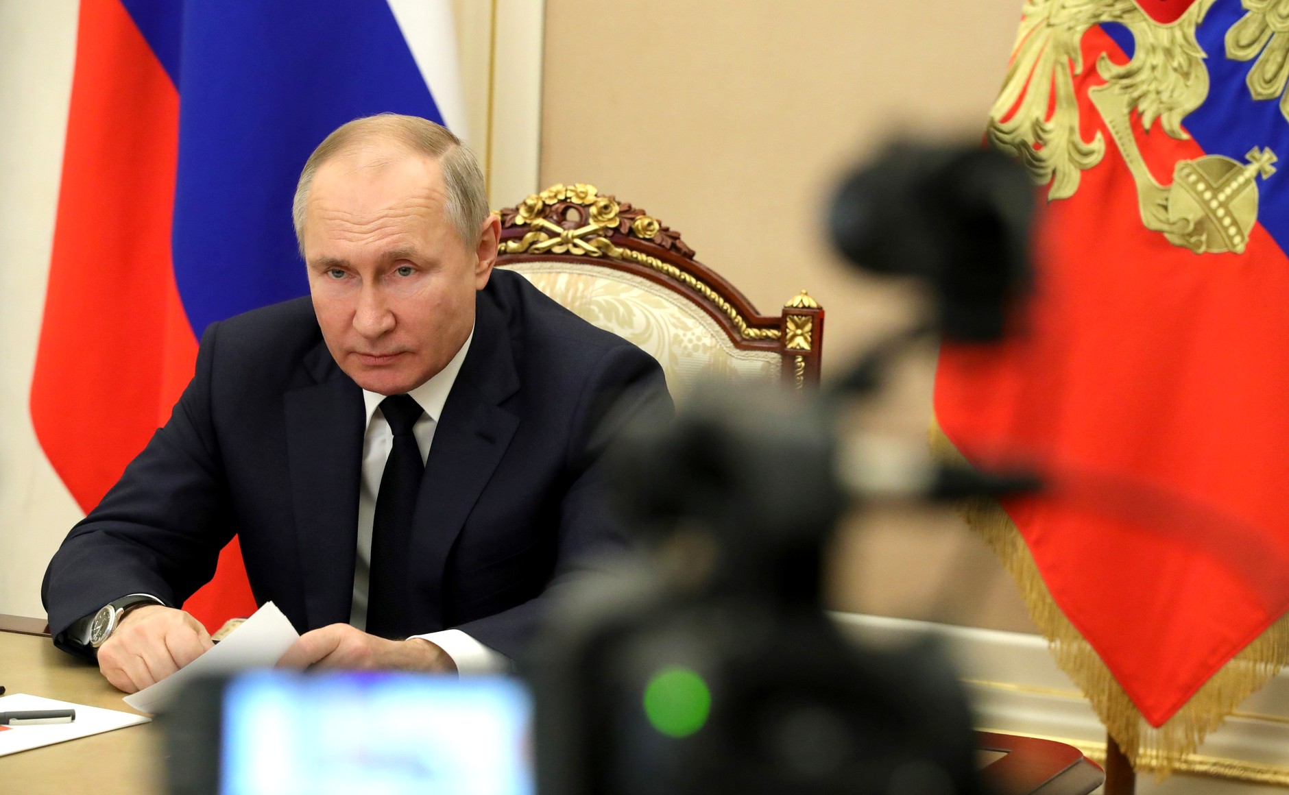 «2021 год не должен повториться»: Путин провел с губернаторами совещание по пожарам