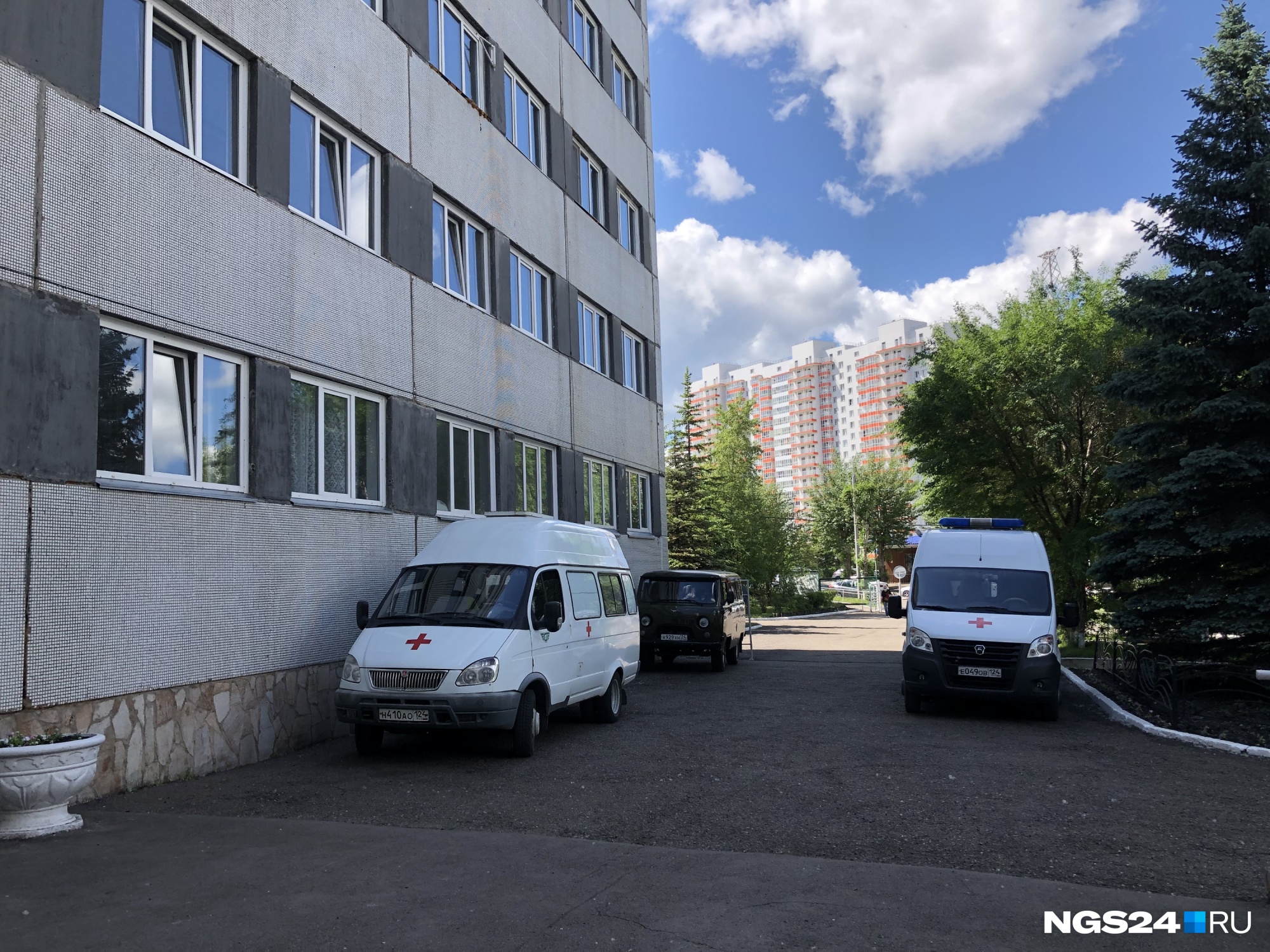 Больных COVID-19 со средней тяжестью из Красноярска начали класть в пригородные госпитали