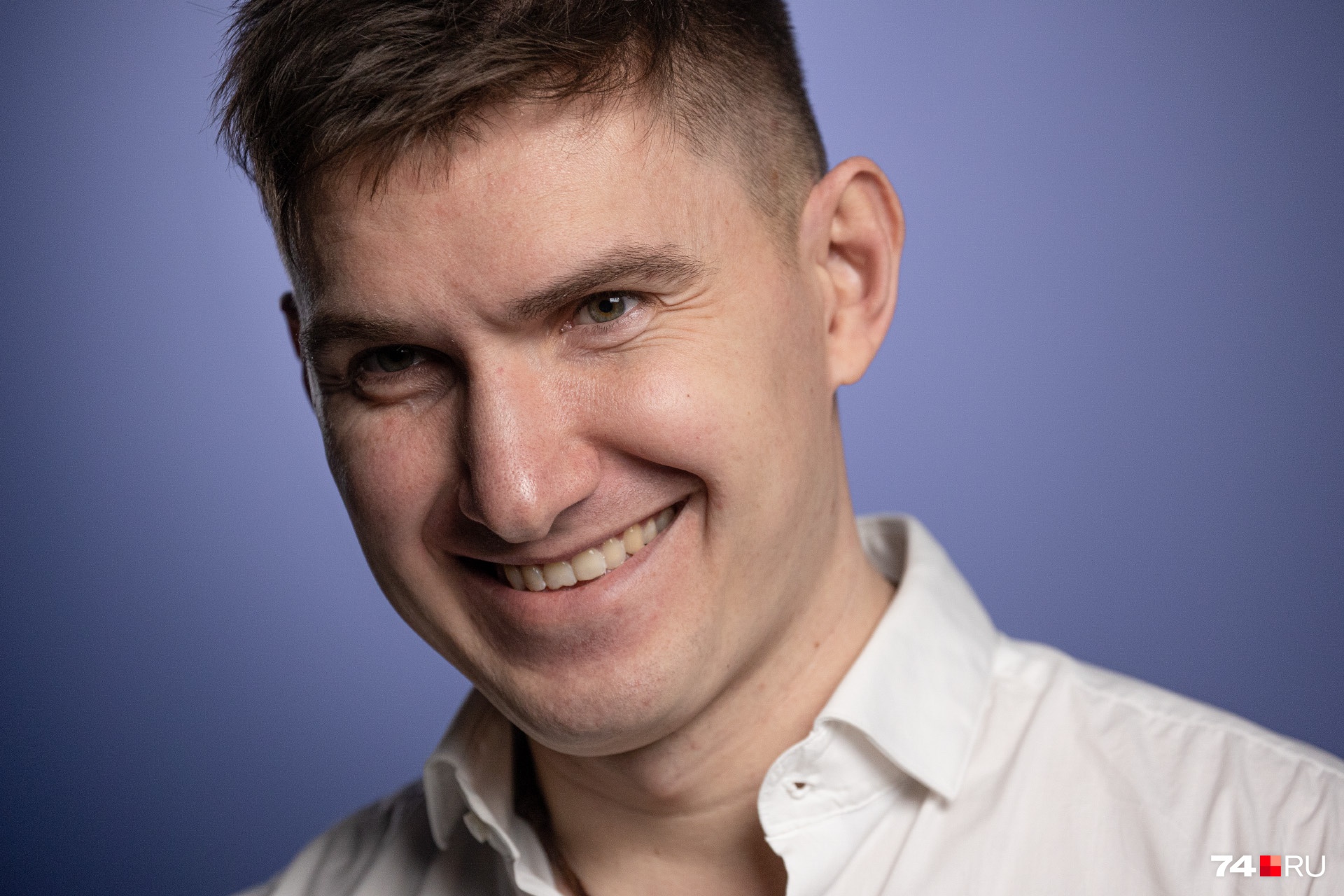 Евгений знает, как из деревянного парня сделать настоящего артиста Евгений знает, как из деревянного парня сделать настоящего артиста