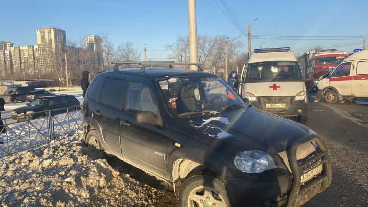 Скорая помощь попала в ДТП на выезде из Челябинска. Есть пострадавший