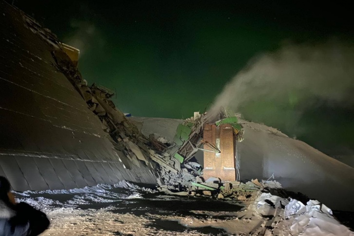 Фото сделано в ночь обрушения цеха Фото сделано в ночь обрушения цеха