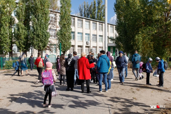 Школам Волгограда разослали письма с требованием усилить меры безопасности Школам Волгограда разослали письма с требованием усилить меры безопасности