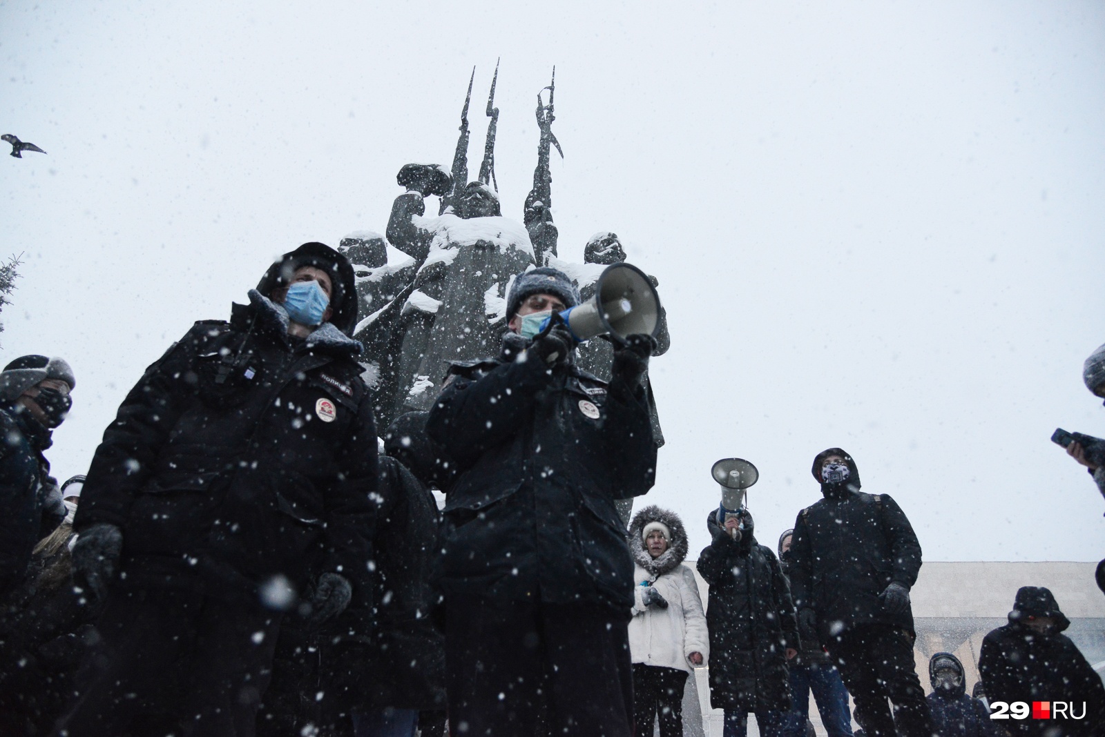Полиция предупреждала людей, что мероприятие не согласовано Полиция предупреждала людей, что мероприятие не согласовано