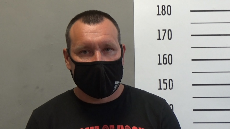 В Екатеринбурге вынесли приговор амбалу, который ударил прохожего железной трубой