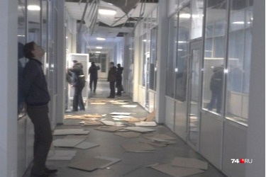 Такую картину <nobr class="_">15 февраля</nobr> 2013 года можно было наблюдать в офисах Такую картину <nobr class="_">15 февраля</nobr> 2013 года можно было наблюдать в офисах 