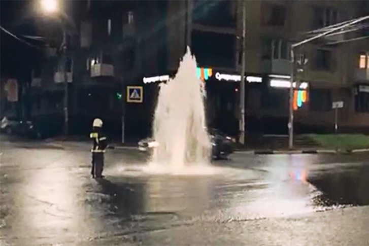 Фонтан сняли на видео Фонтан сняли на видео