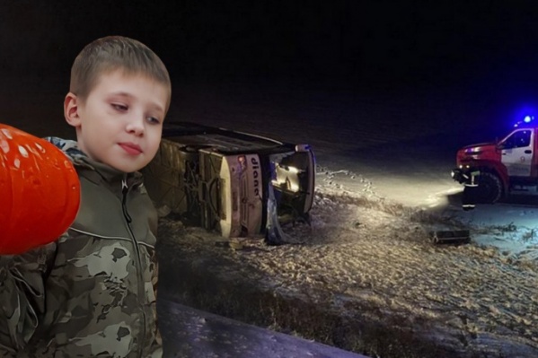 Накануне Нового года Влад ехал домой со своим приемным отцом Накануне Нового года Влад ехал домой со своим приемным отцом