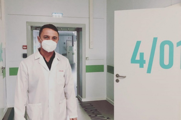 Глеб работает в ковид-госпитале под Уфой с начала пандемии Глеб работает в ковид-госпитале под Уфой с начала пандемии