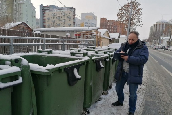Специалисты составили акт и передали лампы в специализированную организацию Специалисты составили акт и передали лампы в специализированную организацию