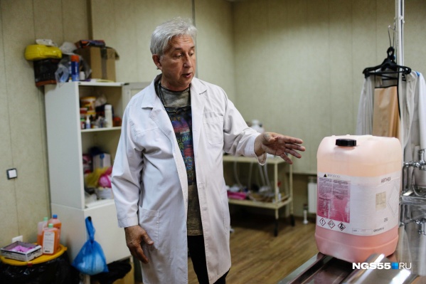 Валентин Селин более 30 лет занимается подготовкой тел умерших
