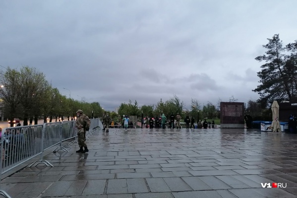 На Мамаевом кургане непривычно безлюдно На Мамаевом кургане непривычно безлюдно