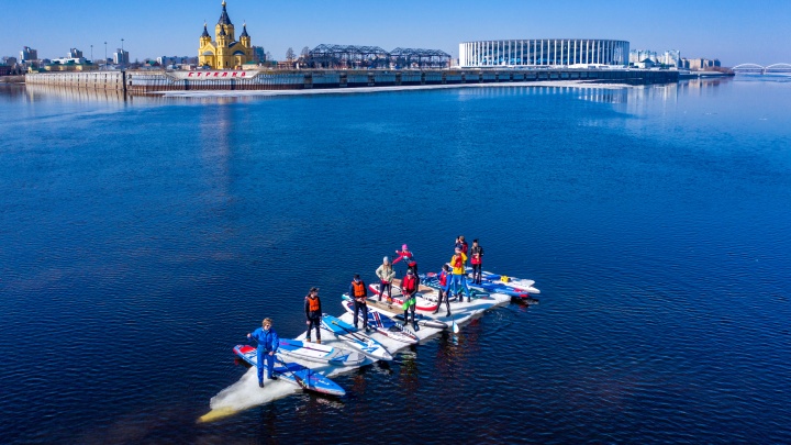 Нижегородские серфингисты угнали льдину на Оке. И сняли шикарное видео