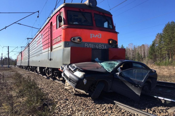 ДТП случилось на железнодорожном переезде ДТП случилось на железнодорожном переезде