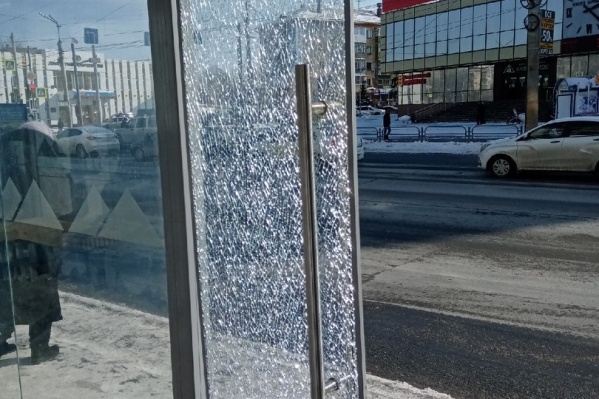 Это уже не первый случай, когда с теплыми остановками в Кургане происходят неприятности Это уже не первый случай, когда с теплыми остановками в Кургане происходят неприятности