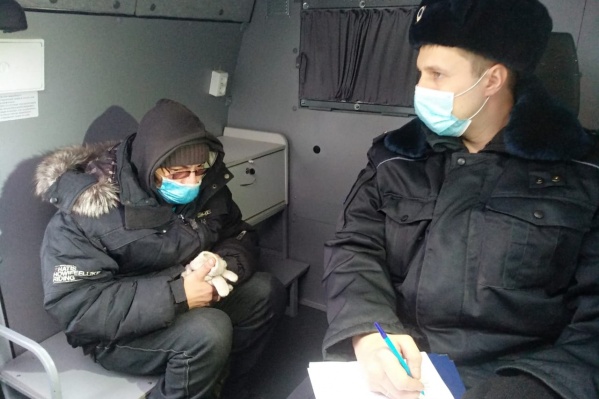 Сейчас живодер находится в отделе полиции Сейчас живодер находится в отделе полиции