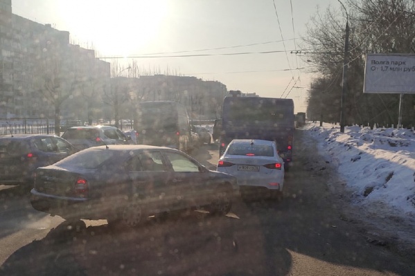 В Брагино образовалось несколько пробок В Брагино образовалось несколько пробок