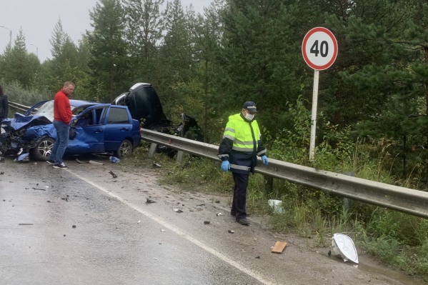 В Краснотурьинске водитель вылетел на встречку и врезался в ВАЗ В Краснотурьинске водитель вылетел на встречку и врезался в ВАЗ