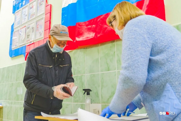 На депутатские кресла претендует более 400 человек На депутатские кресла претендует более 400 человек