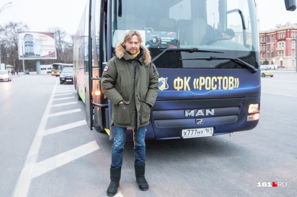Карпин не собирается покидать «Ростов» Карпин не собирается покидать «Ростов»