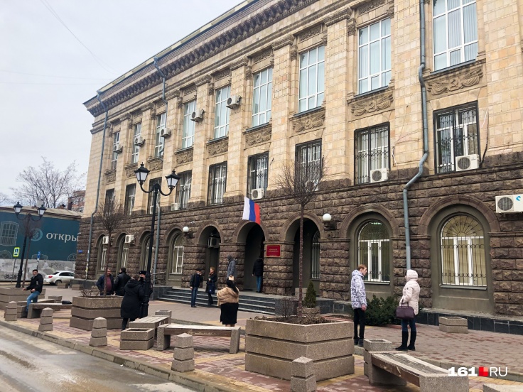 1 февраля в Кировском районном суде, по словам Солодовникова, рассмотрели около 90 дел