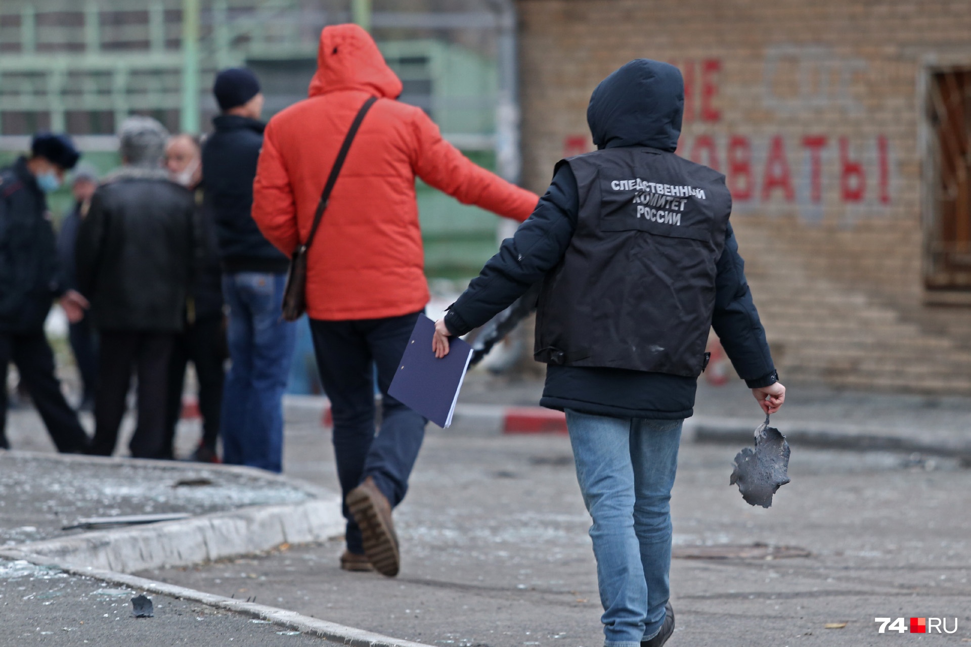 Там всё было оцеплено, работали следователи и полиция Там всё было оцеплено, работали следователи и полиция