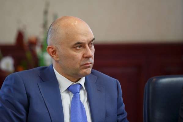 Источники называют будущим главой Сургута Андрея Филатова, который, по их мнению, не смог подать документы на конкурс из-за болезни Источники называют будущим главой Сургута Андрея Филатова, который, по их мнению, не смог подать документы на конкурс из-за болезни