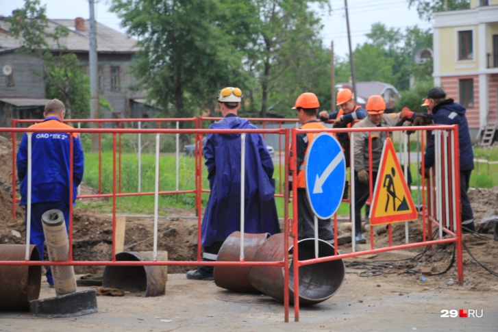 Ремонты были продлены в Соломбале из-за аварии — дать воду обещают сегодня Ремонты были продлены в Соломбале из-за аварии — дать воду обещают сегодня