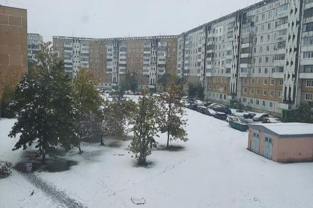 По данным синоптиков, снег выпал почти во всех территориях Кузбасса По данным синоптиков, снег выпал почти во всех территориях Кузбасса